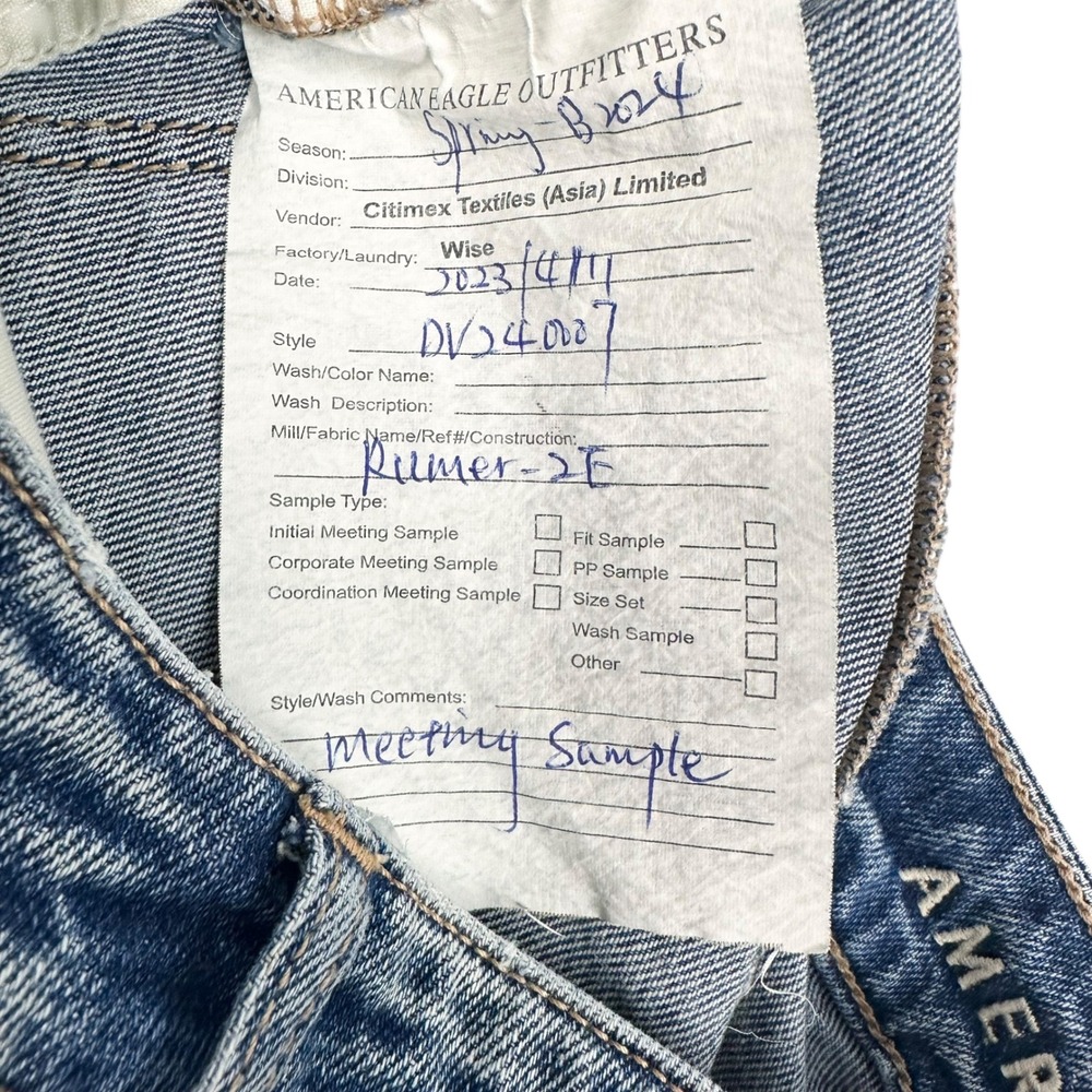 American Eagle Distressed Stretch Denim Shorts Rare Factory Sample Pair Sz 4 - Picture 4 of 7